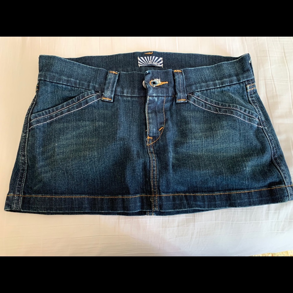 Levi’s low rise denim skirt
